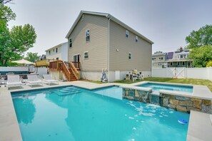 House (3 Bedrooms) | Interior - Gorgeous Keansburg Home w/ Pool: Walk to Beach! (Keansburg)