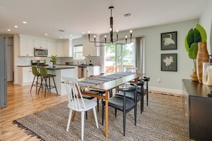 House (3 Bedrooms) | Interior - Gorgeous Keansburg Home w/ Pool: Walk to Beach! (Keansburg)