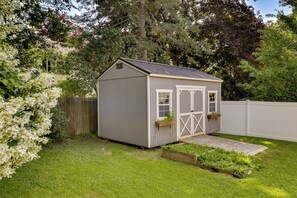 Interior - Great for Families: Waterville Retreat w/ Yard! (Waterville)