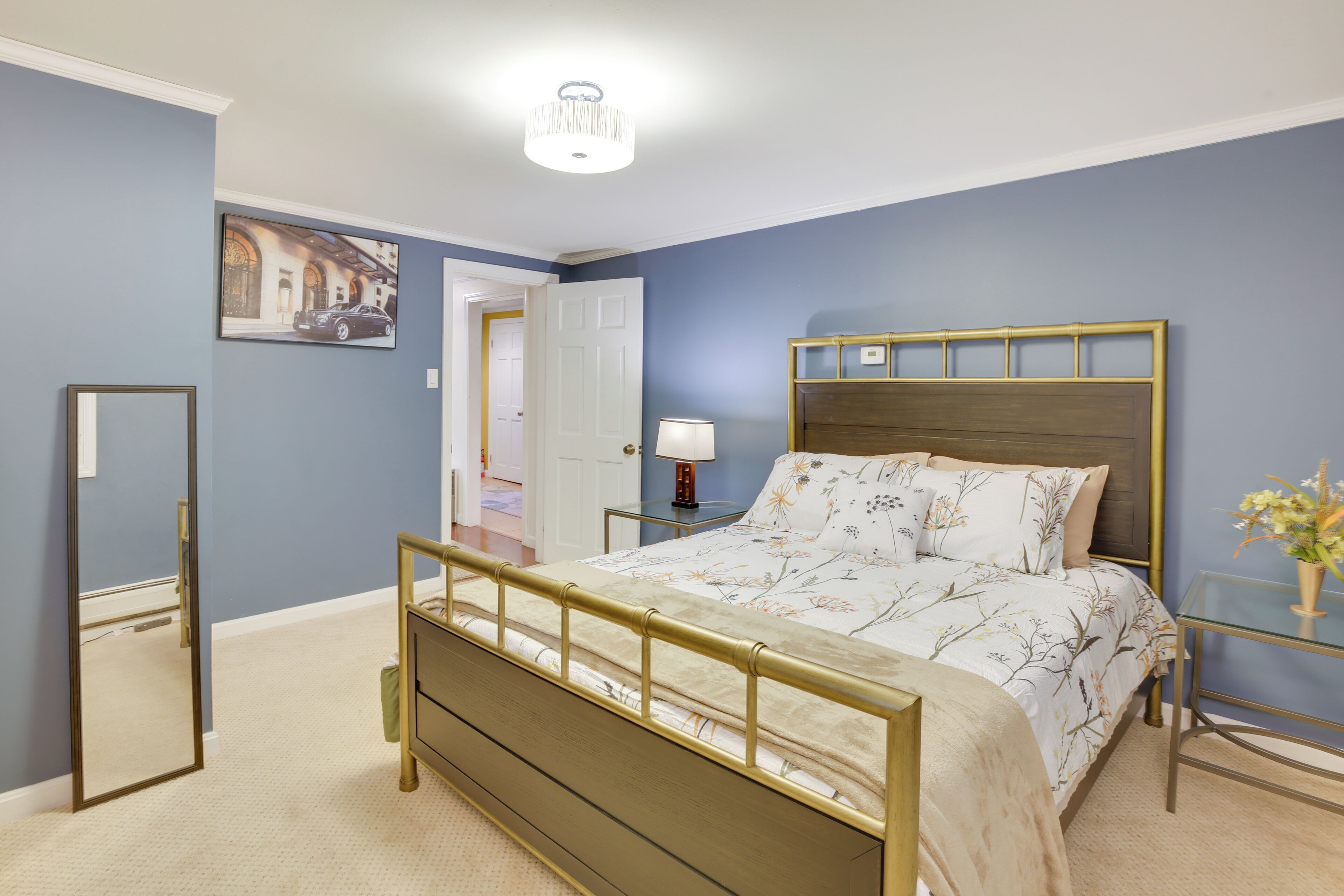 House (5 Bedrooms) | Interior