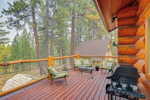 House (3 Bedrooms) | Interior - Bend Getaway With Cozy Fireplace (Bend)