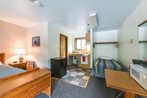 Apartment (0 Bedroom) | Interior - Kenai River Access & Mtn Views! Angler's Base Camp (Cooper Landing)