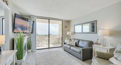 Bright Hudson Condo Rental w/ Gulf-view Balcony!