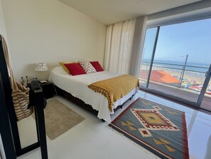 1 bedroom, iron/ironing board, free WiFi, bed sheets - Ocean facing cozy spot. A painting-like stay, brimming with light and fresh air. (Fão)