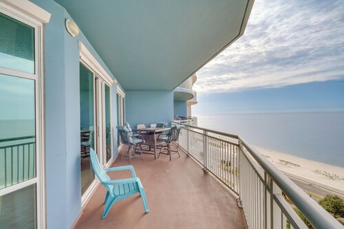 Beachfront Gulfport Vacation Rental w/ Balcony!