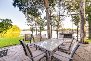 House (3 Bedrooms) | Interior - Pet-friendly New Concord Vacation Rental on Lake! (New Concord)
