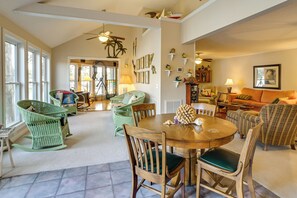 House (3 Bedrooms) | Interior - Pet-friendly New Concord Vacation Rental on Lake! (New Concord)