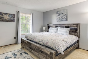 House (5 Bedrooms) | Interior