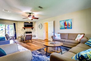 House (3 Bedrooms) | Interior - Gulf Breeze Oasis w/ Patio, Grill & Beach Chairs (Gulf Breeze)