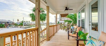 Dauphin Island Vacation Rental: Close to Beaches!