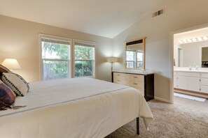 House (3 Bedrooms) | Interior - Portland Area Retreat in North Wine Country! (Tualatin)