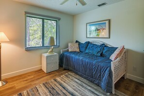 Apartment (3 Bedrooms) | Interior - 3 Mi to Beaches: Naples Condo w/ Pool Access! (Naples)