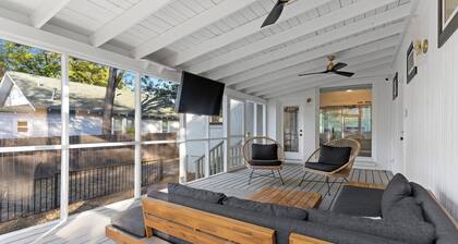 2 Mi to Downtown Austin: Family Home w/ Porch!