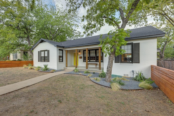 2 Mi To Downtown Austin: Family Home W/ Porch! - Austin, TX