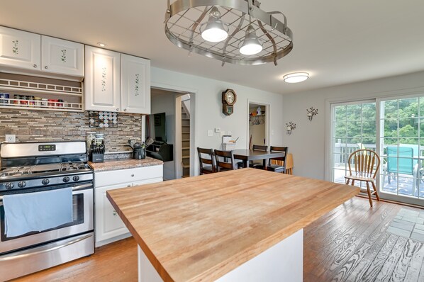 烤箱、爐台、洗碗機、攪拌器