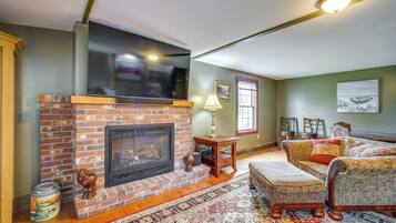 House (4 Bedrooms) | Front of property