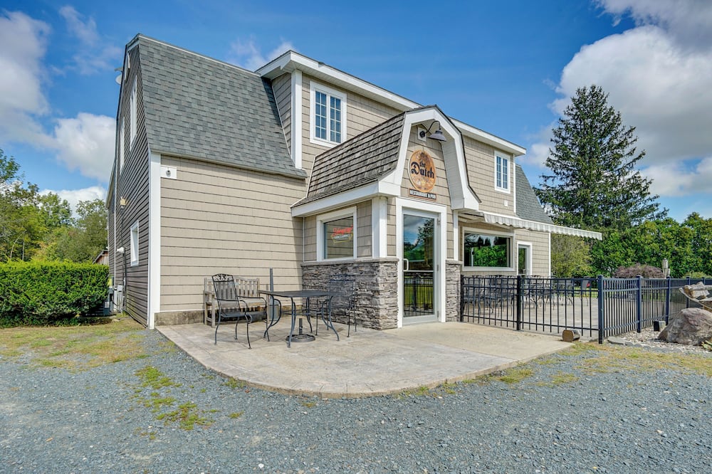 Buskirk Vacation Rental w/ Deck & Putting Green! - Cambridge, NY