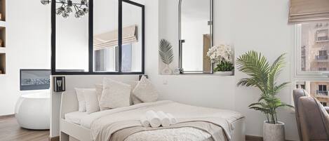 1 bedroom, in-room safe, iron/ironing board, free WiFi