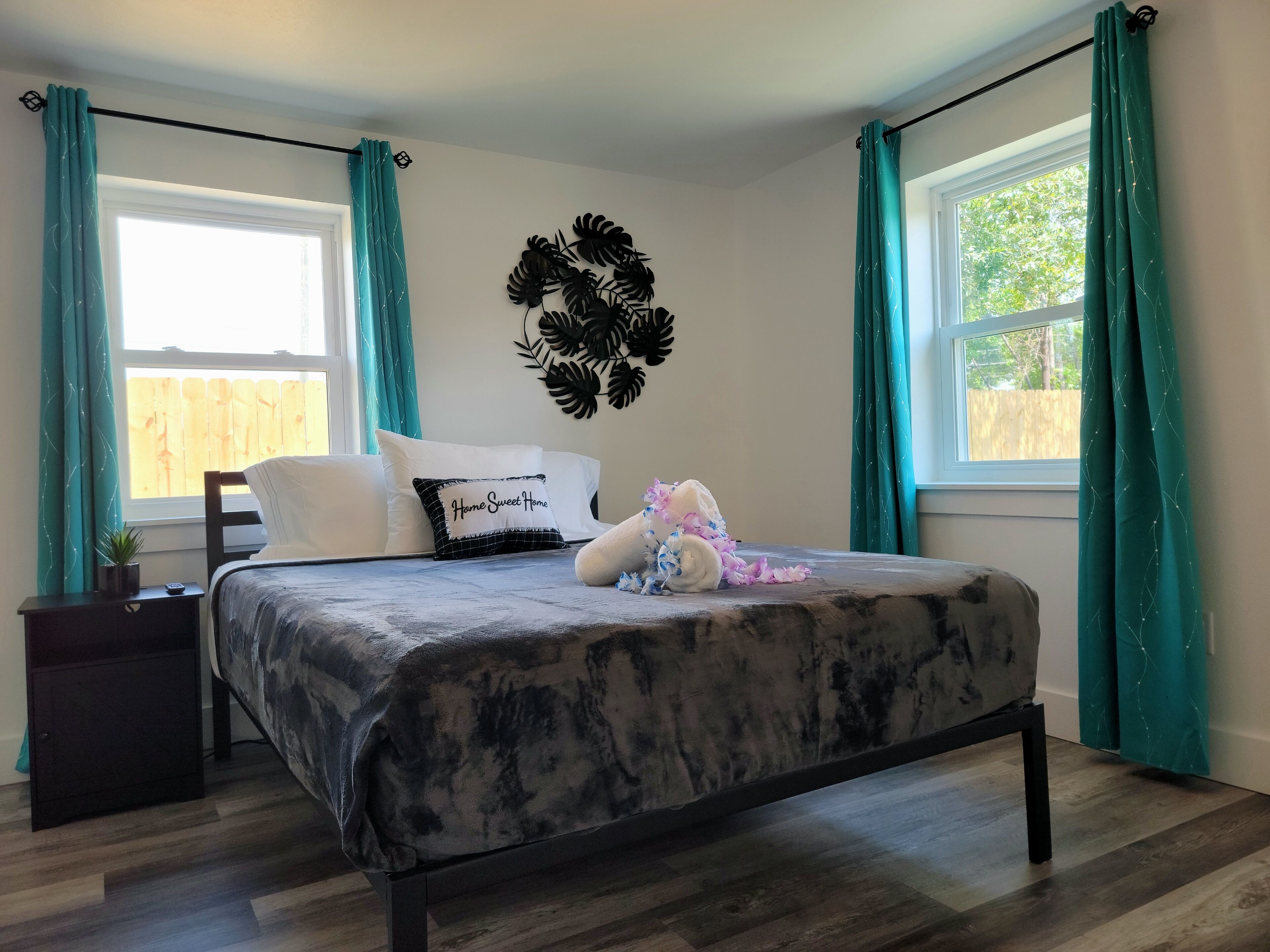 2 soverom, skrivebord, strykejern/-brett og wi-fi (inkludert)