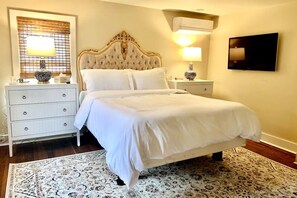 4 bedrooms, desk, iron/ironing board, free WiFi