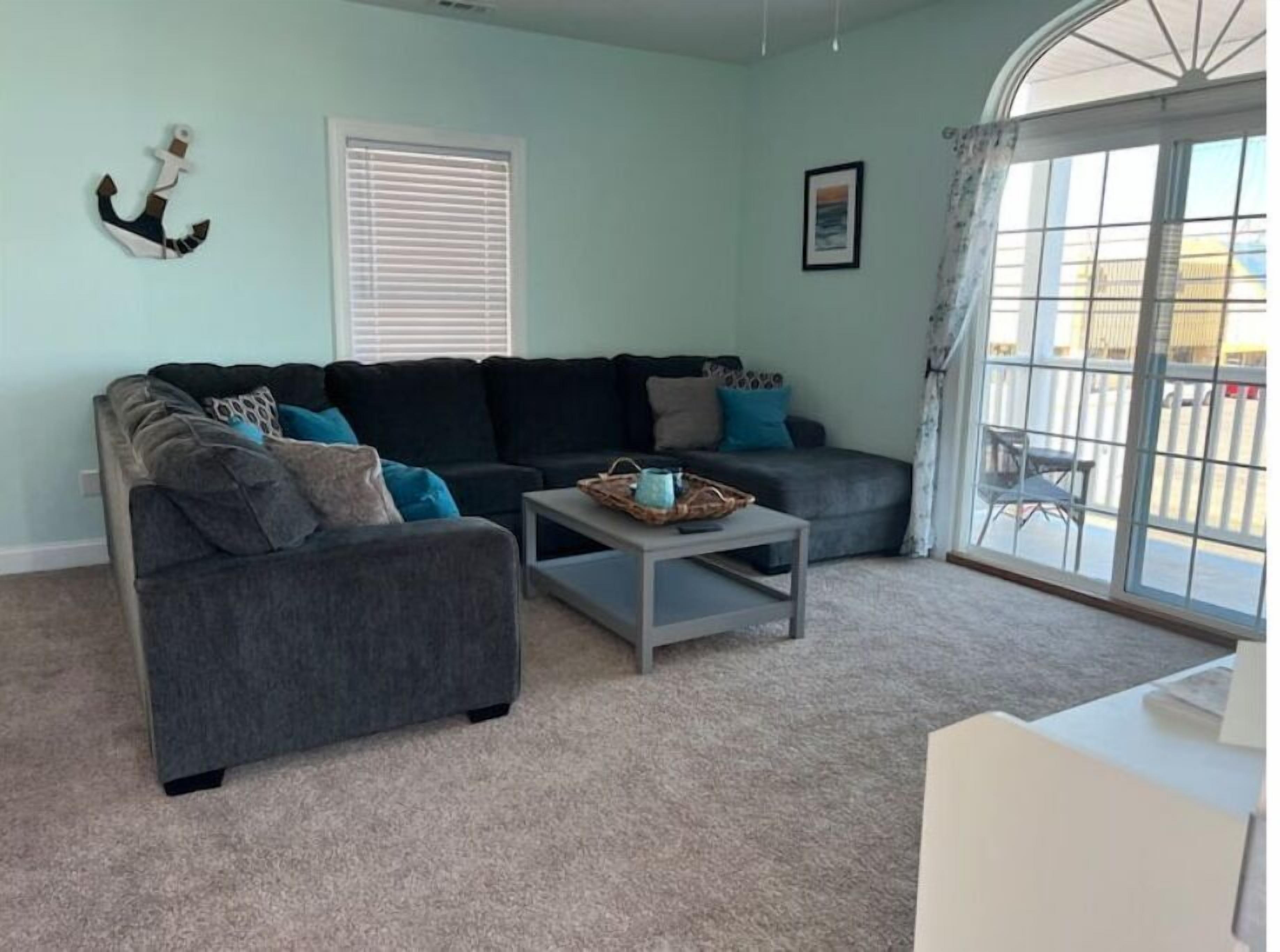 No Cleaning Fee! Great Location, close to Convention center!