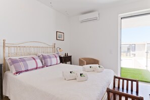 2 Schlafzimmer, Bügeleisen/Bügelbrett, Bettwäsche