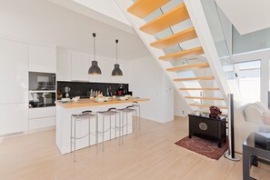 Køleskab, mikrobølgeovn, ovn, opvaskemaskine