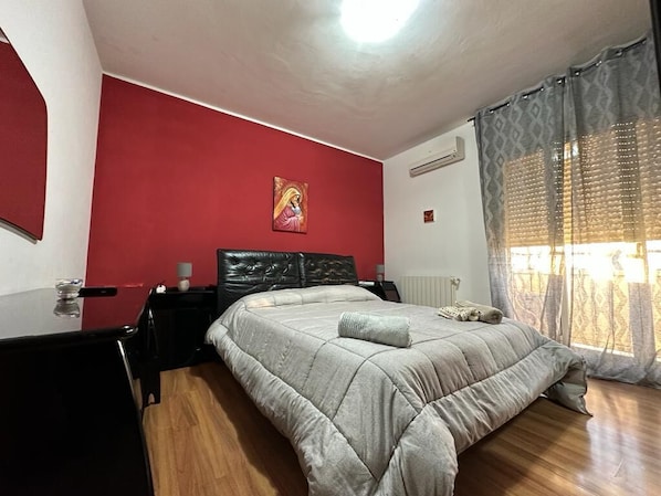 2 chambres, fer et planche à repasser, draps fournis