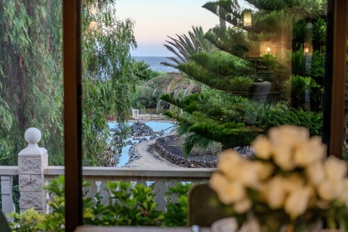 Oceanfront villa-Amarilla Breeze