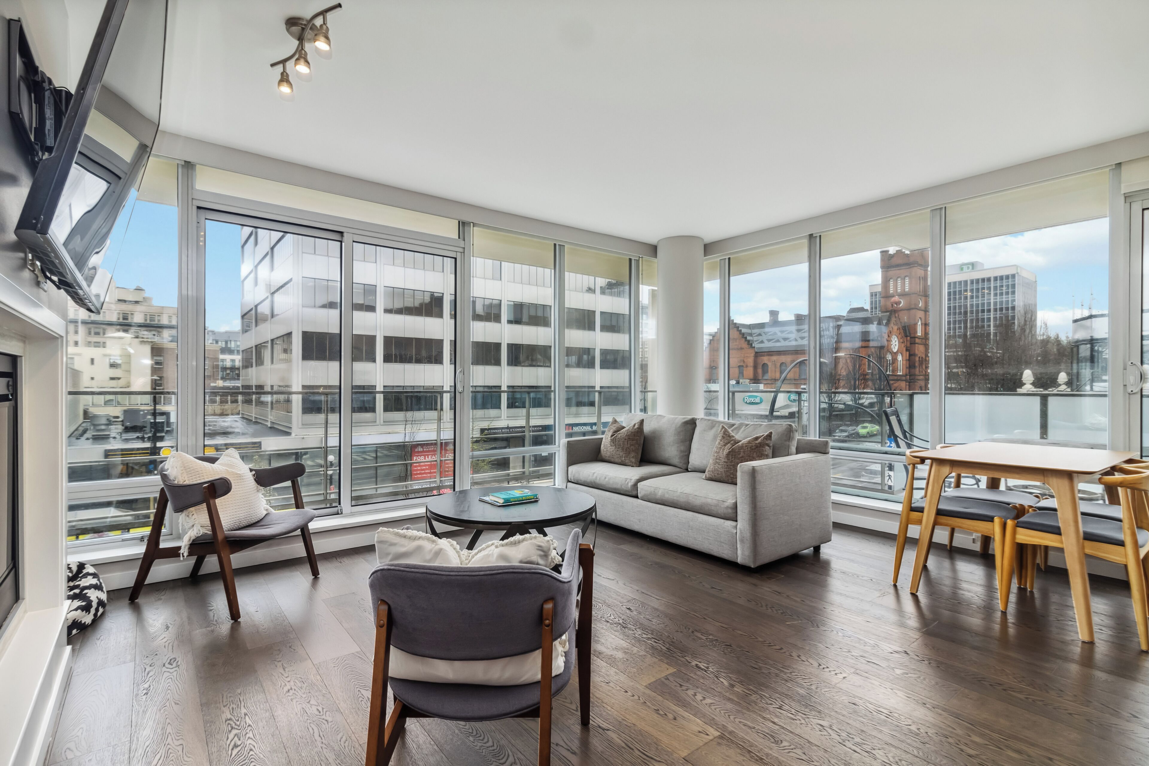 スマートテレビ、暖炉