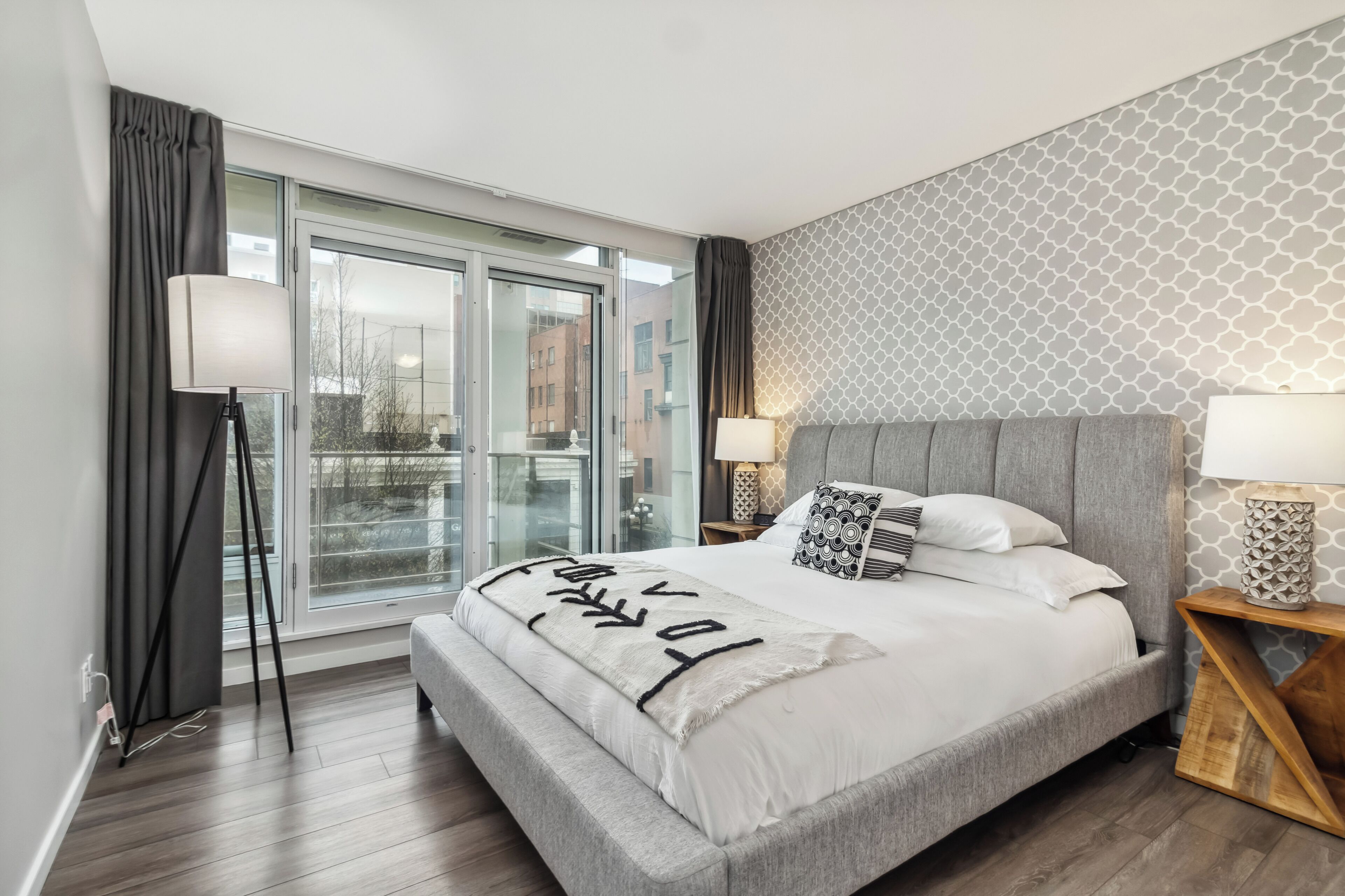 2 bedrooms, desk, iron/ironing board, travel crib