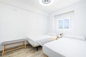3 bedrooms, iron/ironing board, free WiFi, bed sheets