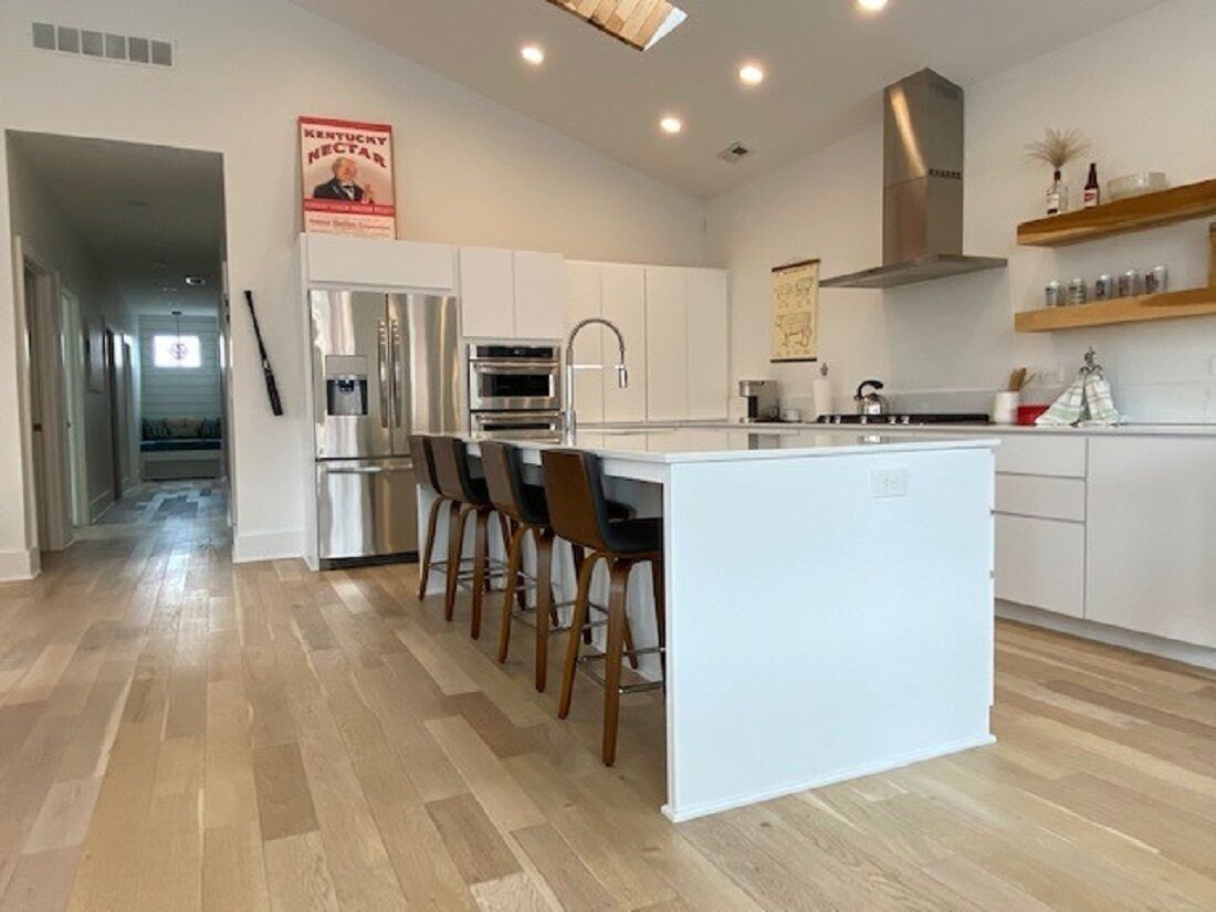 Jääkaappi, mikroaaltouuni, uuni, astianpesukone