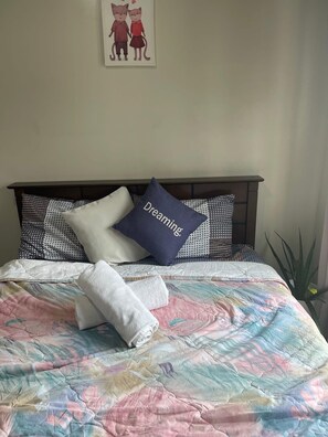 2 bedrooms, WiFi, bed sheets