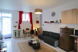 Living area - Gîte-appartement sur la Côte D'emeraude (Beaussais-sur-Mer)