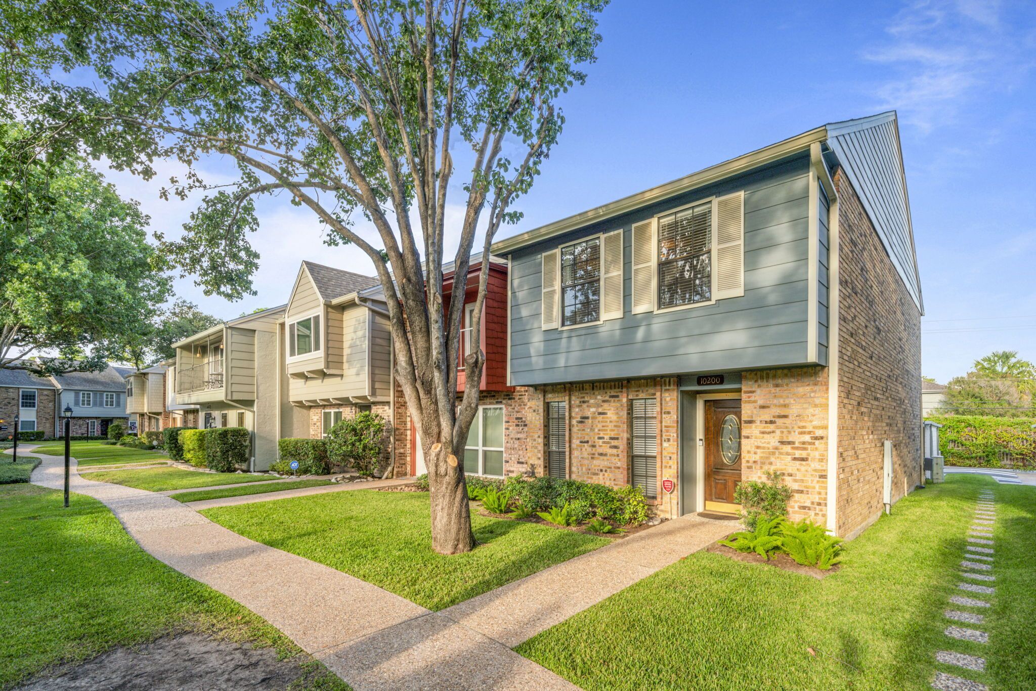 Townhome at a convenient location