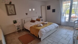 4 soverom, strykejern/-brett, wi-fi (inkludert) og sengetøy