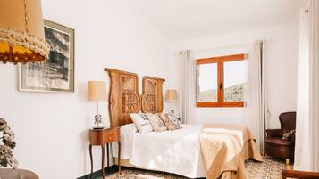 8 chambres, fer et planche Ă repasser, Wi-Fi, draps fournis