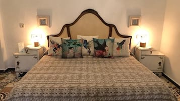 8 chambres, fer et planche Ă repasser, Wi-Fi, draps fournis