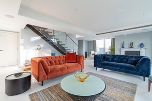 Apartment | Living area - 4 Bed Penthouse - Sleeps 10 - Parking - Smoking (London)