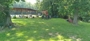 Outdoor dining - Alexis Triple Nichols (Stella)