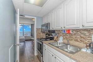 Private kitchen - Updated 2BR, Ocean front with Amazing Views
 (Myrtle Beach)