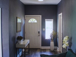 Interior - Charming home in Tampa neighborhood Clearwater (Tampa)