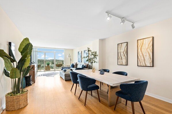 Interior - The Bleu Pearl 3Bed 2Bath Venice Beach/MDR/SM (Marina del Rey)