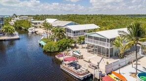 Marina - Large Waterfront Home, w/Efficiency, Pool, Kayaks (Key Largo)