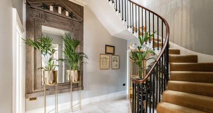 Luxury Georgian House With Sauna Sleeps 19-23