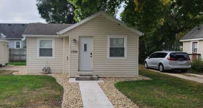 Newly remodeled "Beach" Themed home that is close to downtown and Mayo Clinic.