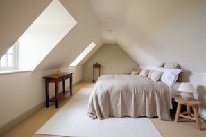 9 Schlafzimmer, Bügeleisen/Bügelbrett, WLAN, Bettwäsche