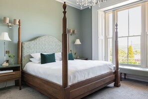 12 bedrooms, iron/ironing board, travel cot, free WiFi