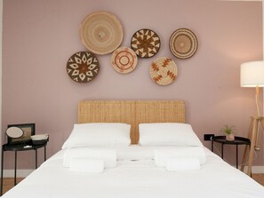 3 chambres, fer et planche à repasser, accès au Wi-Fi (inclus)